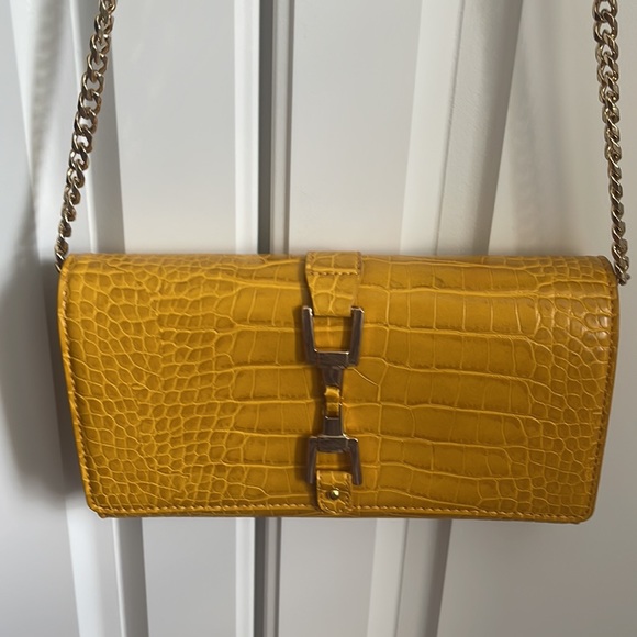 WOC. Sam Edelman, used a couple of times. Perfect for summer! Removable chain. - Picture 2 of 6